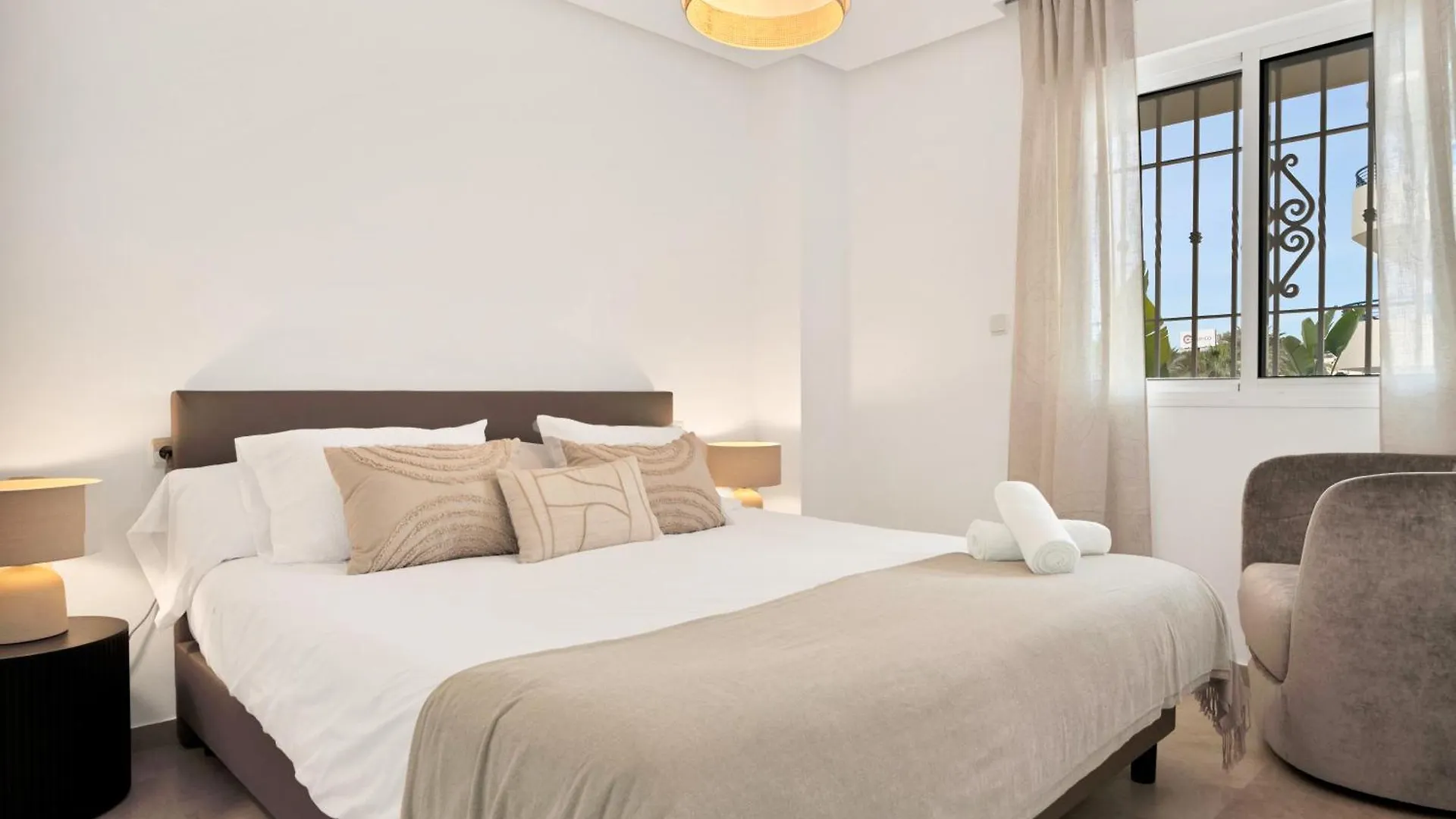 Marbella Beachfront - Exclusivo Apartamento En Primera Linea De Playa 0*,  스페인