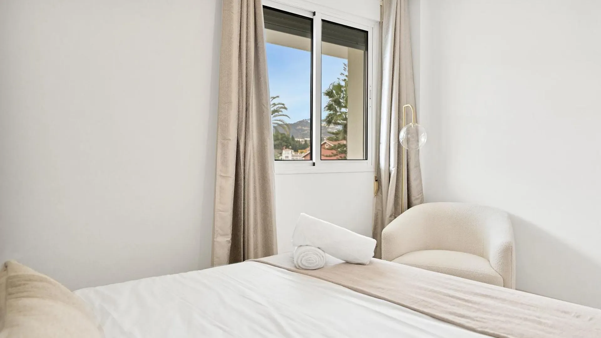 Marbella Beachfront - Exclusivo Apartamento En Primera Linea De Playa
