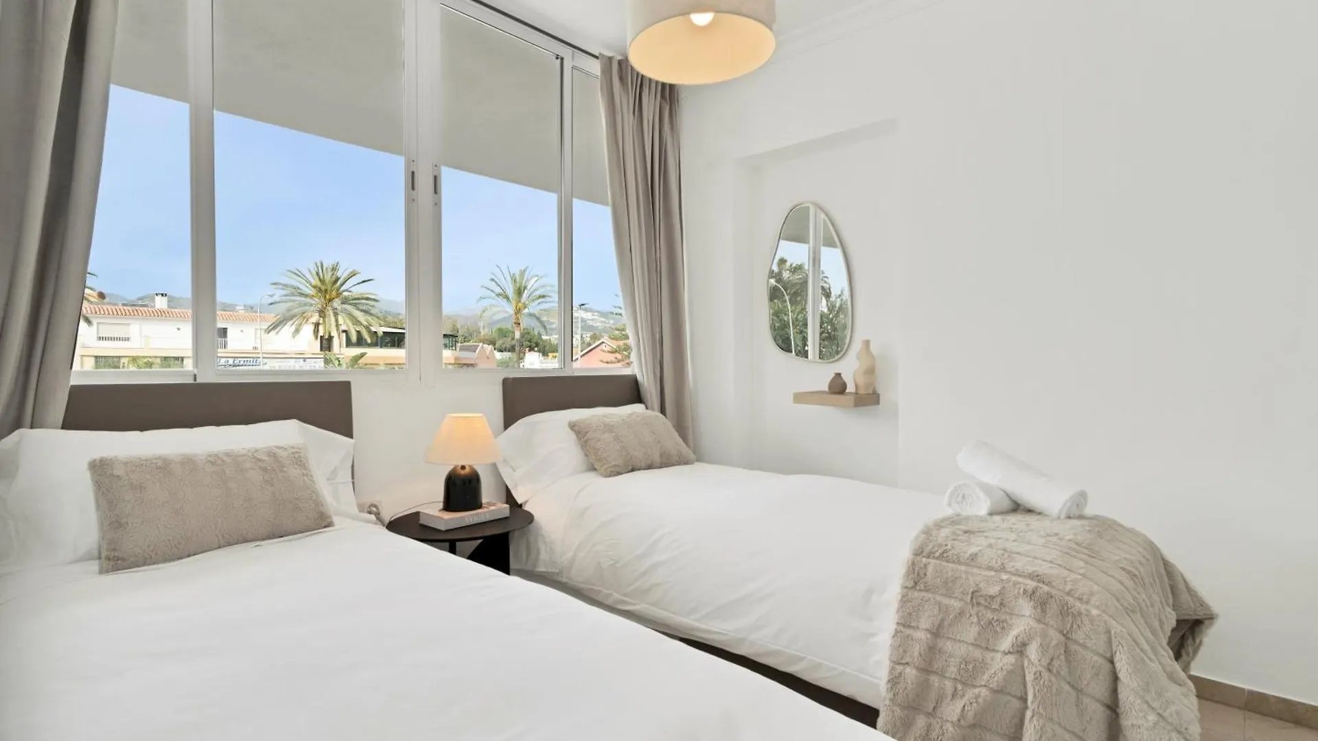 Marbella Beachfront - Exclusivo Apartamento En Primera Linea De Playa 0*,  Spain